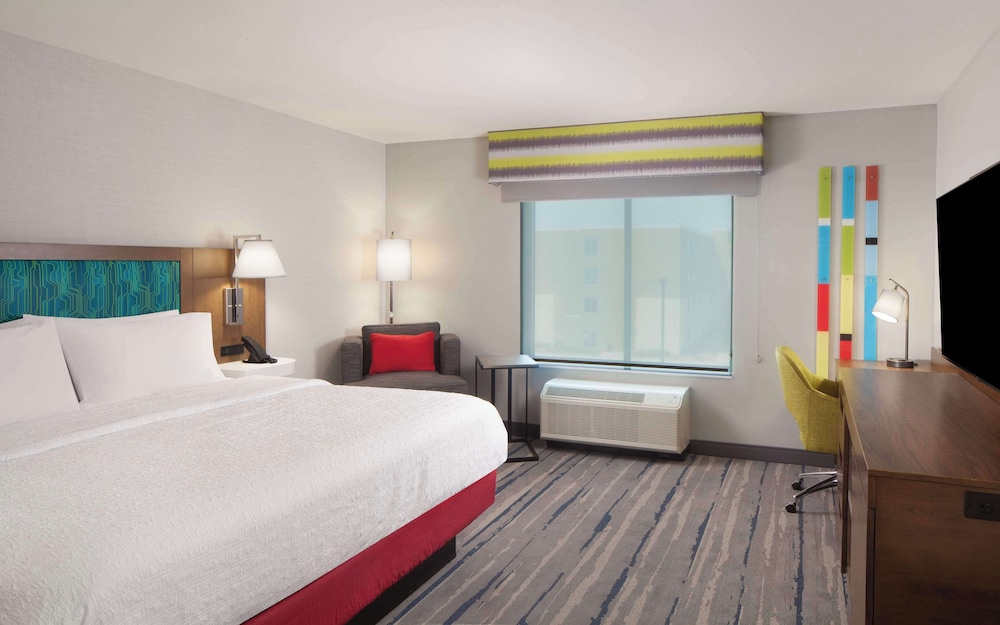 Hampton Inn Ogallala - photo 8