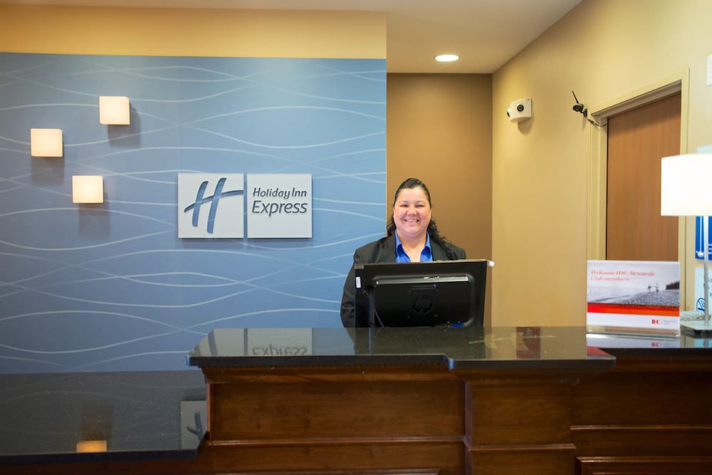 Holiday Inn Express Devils Lake by IHG - photo 47