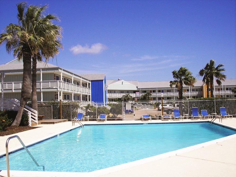 Inn at The Waterpark - photo 23