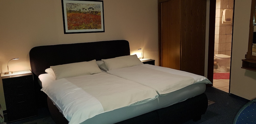 Hotel Julia — hotel in Linnich