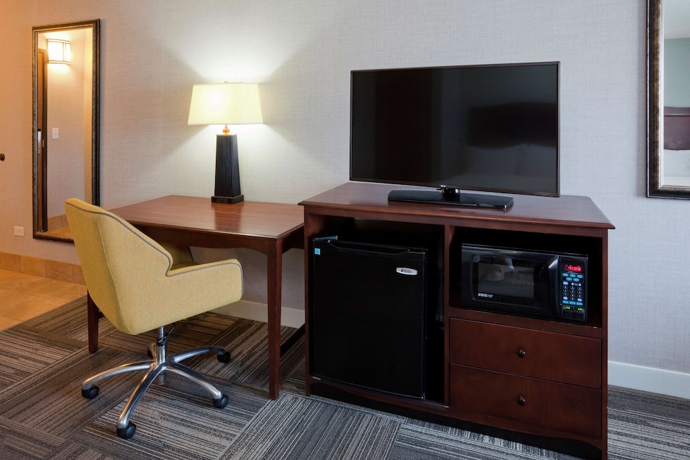 Hampton Inn Duluth Canal Park - photo 13
