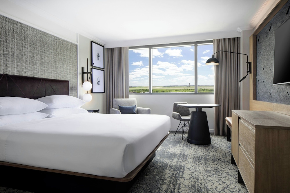 Sheraton DFW Airport Hotel - photo 12