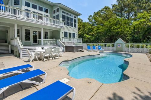Always Summer - carbon neutral hotel in Unknown City