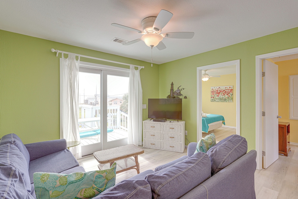 Galveston Vacation Rental Steps to the Beach - photo 7