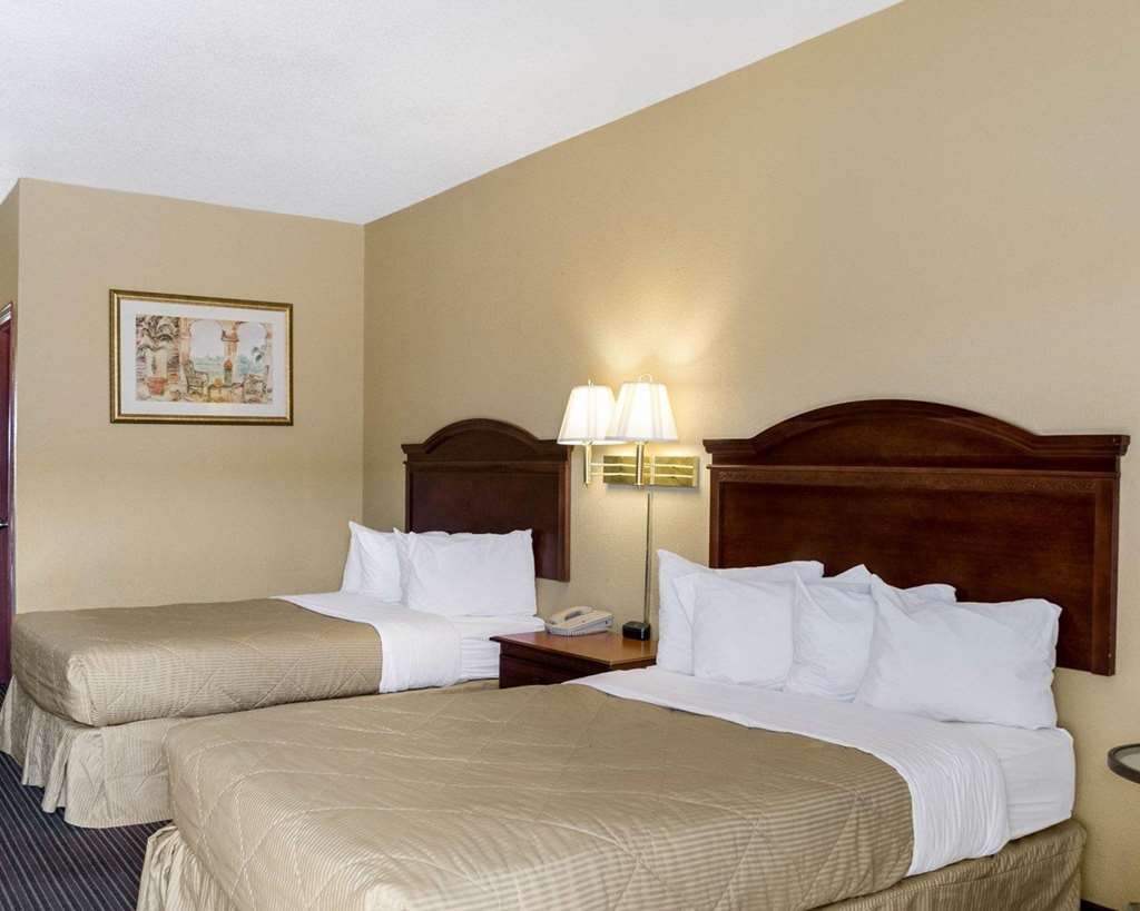 Econo Lodge Greenville MS - photo 11