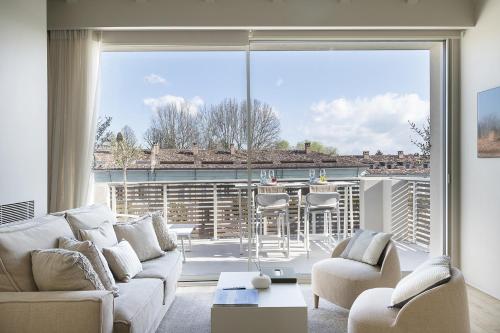 Palazzo Cordigero — 4-Star Luxury Hotel in Peschiera Del Garda, Italy