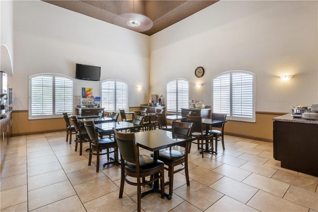 Best Western Tolleson Hotel - photo 31