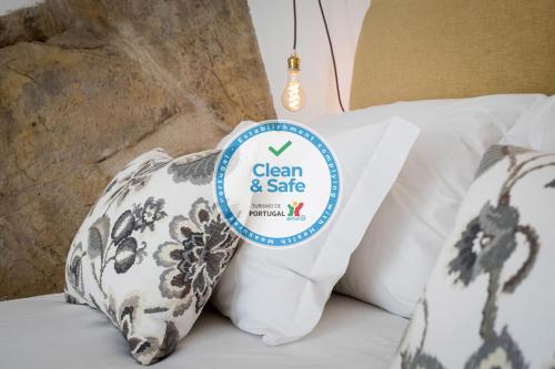 Rustic red - carbon neutral hotel in Benoni