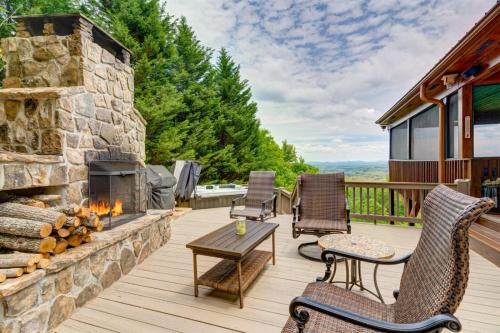 Sky Ridge Blue Ridge GA Cabin — 4-Star Luxury Hotel in Blue Ridge, United States