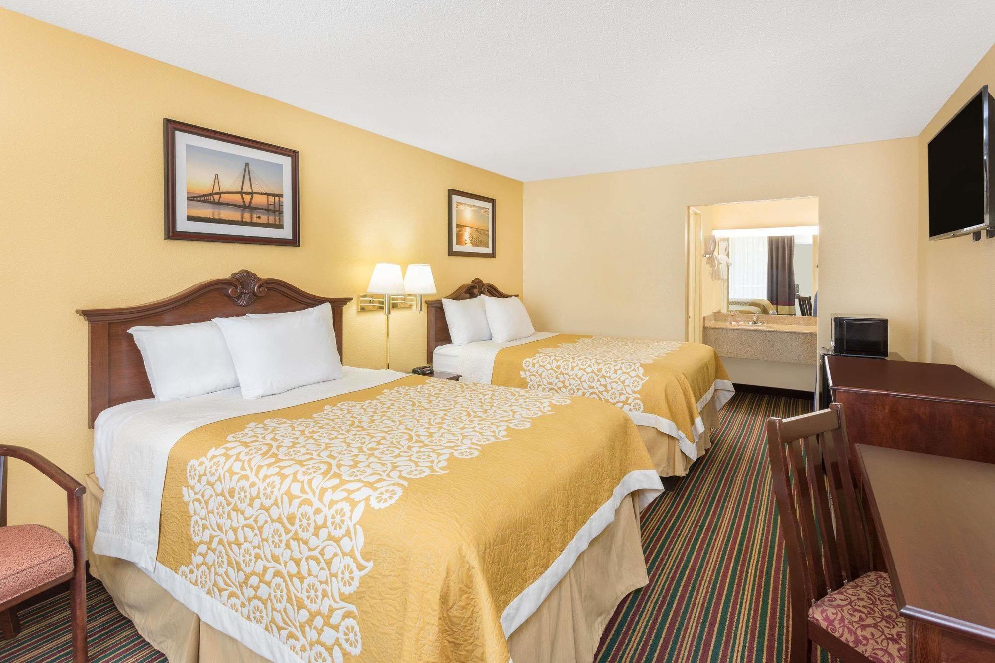 Days Inn by Wyndham Mt Pleasant Charleston Patriots Point - photo 5