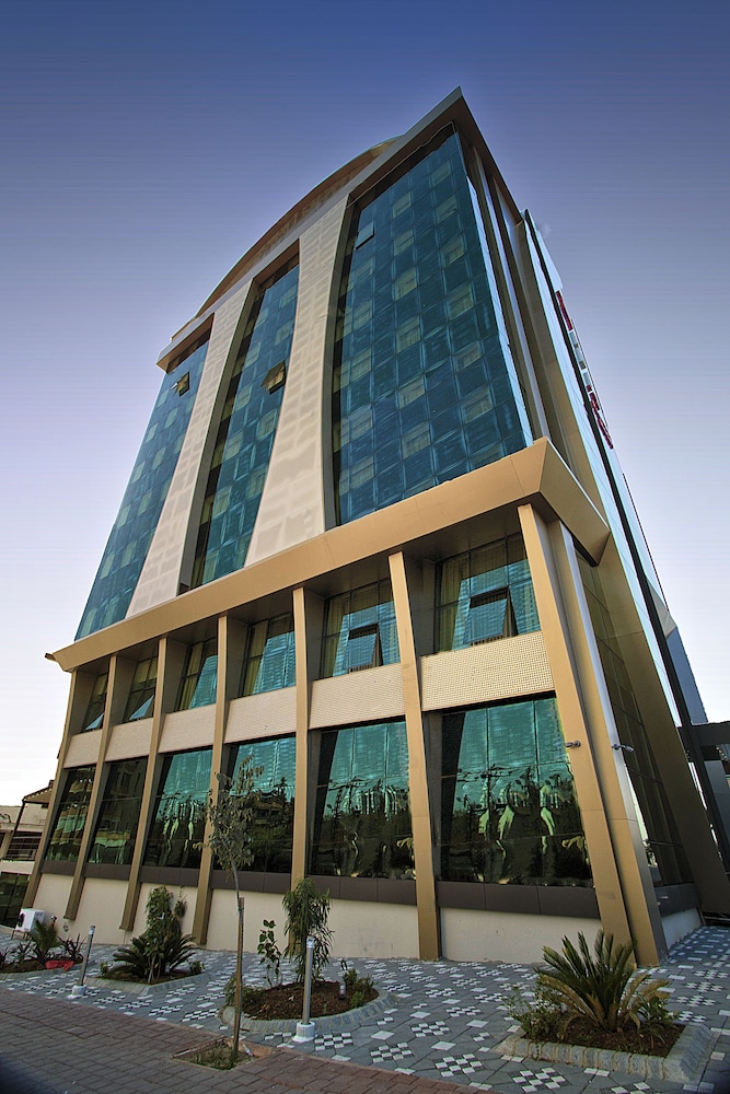 Edis Premier Hotel in Adana, Turkey