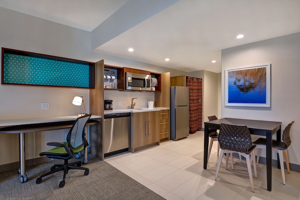 Home2 Suites by Hilton Orlando at Flamingo Crossings - photo 13