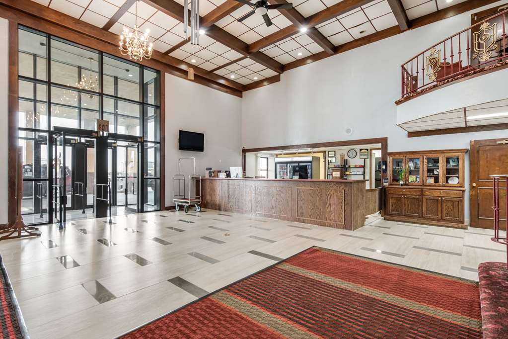Econo Lodge Truman Inn - photo 7