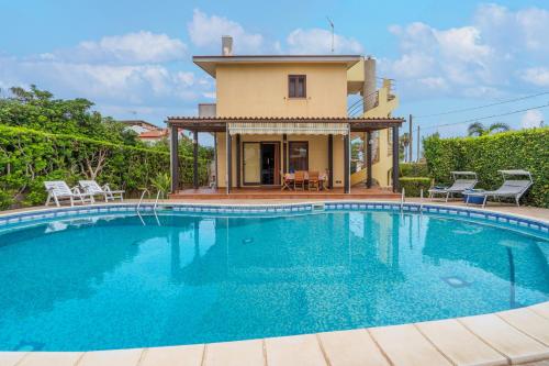 Villa Raffa — 4-Star Luxury Hotel in Avola, Italy