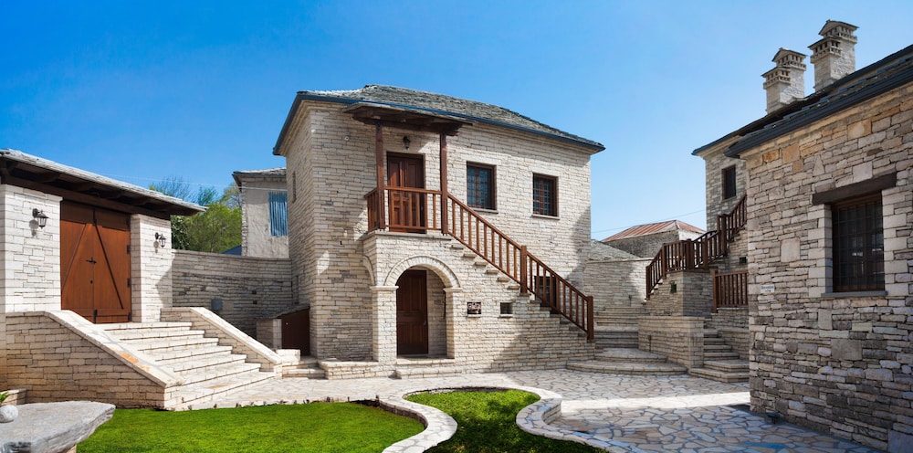 Gioraldi Art Hotel in Ioannina, Greece