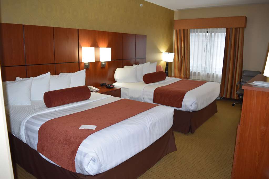 Best Western Plus Finger Lakes Inn & Suites - photo 16