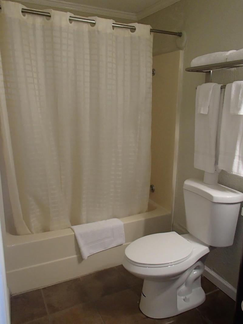 Catalina Motel - photo 20