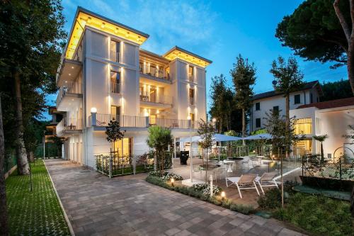 Elegance Riccione — 4-Star Luxury Hotel in Riccione, Italy