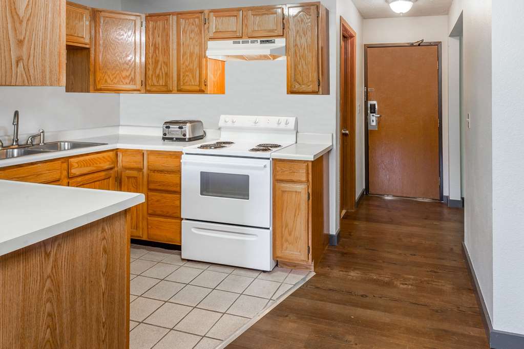 Super 8 by Wyndham Gardiner Yellowstone Park Area - photo 67