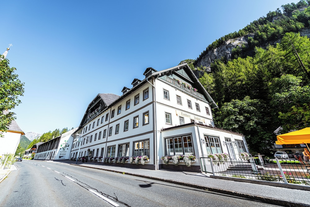 Landhotel Postgut - carbon neutral hotel in Tweng