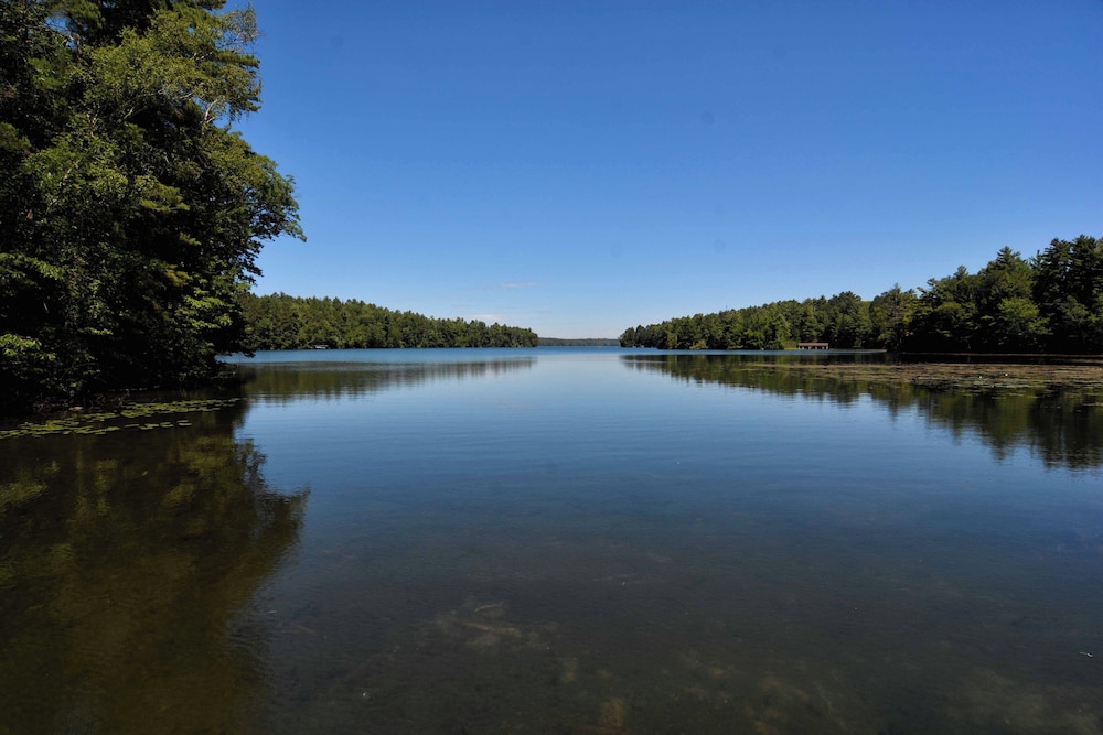 Serenity On Lake Owen 5 Bedroom Hotel Room by RedAwning - photo 49
