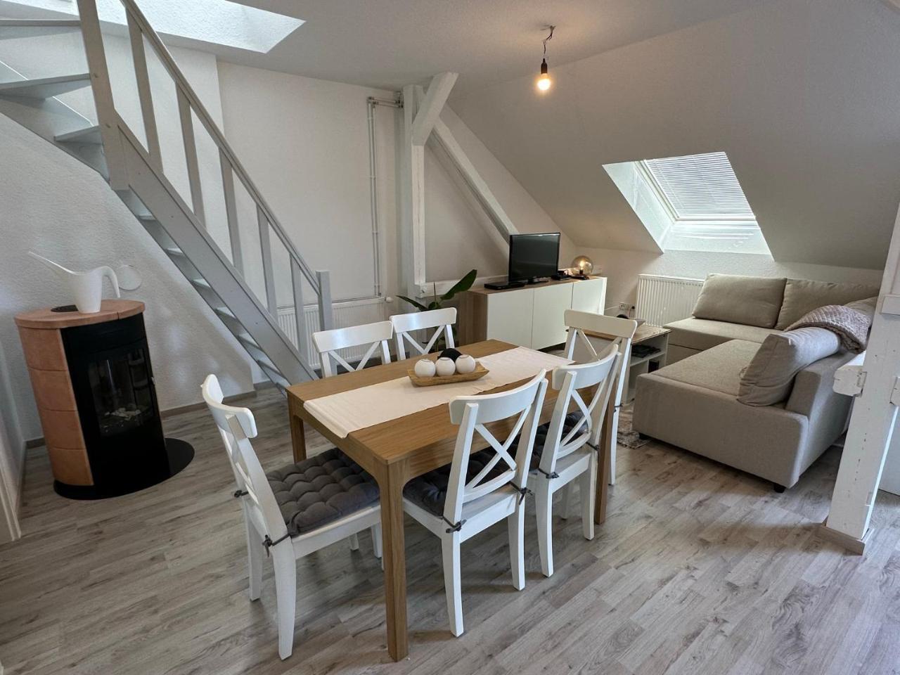 Gemütliche neurenovierte Dachgeschosswohnung — 4-Star Luxury Hotel in Erfurt, Germany