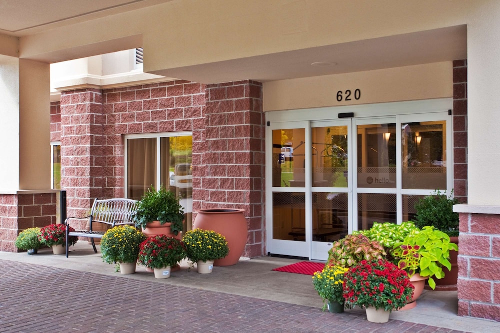 Hampton Inn Clifton Park - photo 42