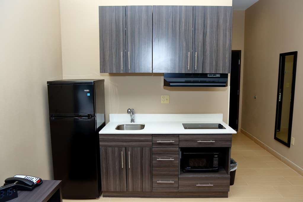 Americas Best Value Inn & Suites Prairieville - photo 11