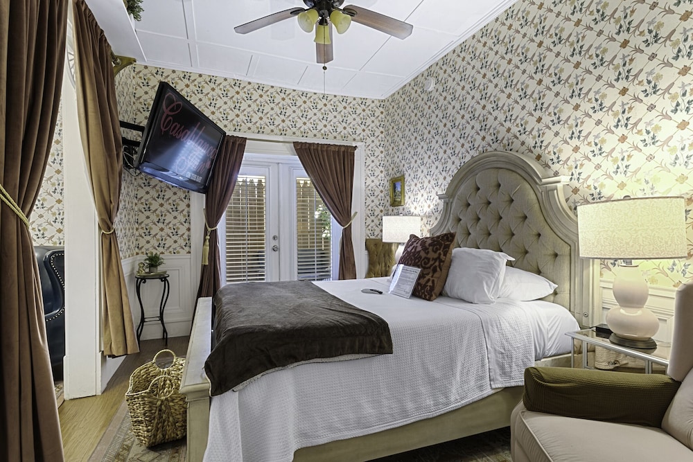Casablanca Inn on the Bay - photo 10