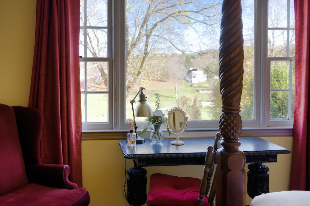 Crabtree's Kittle House Restaurant & Inn - photo 14