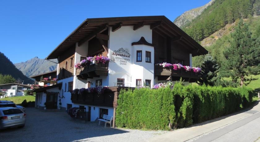 Alpenhausl - carbon neutral hotel in Soelden