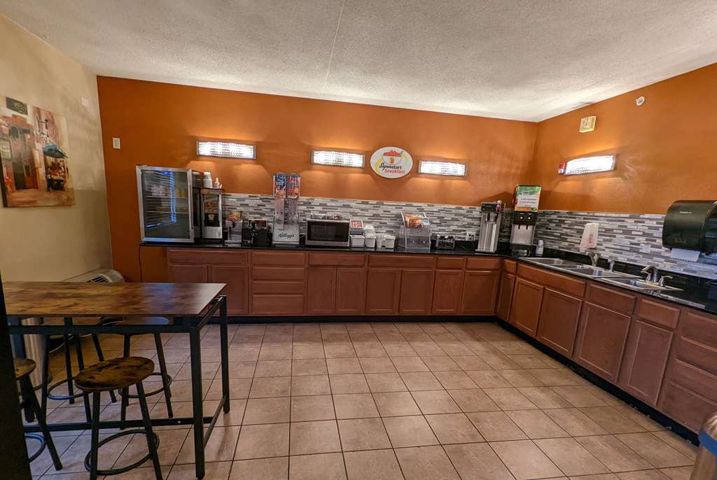 Super 8 by Wyndham Wichita North - photo 20