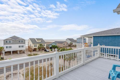 5 Buoys by Oak Island Accommodations - photo 17