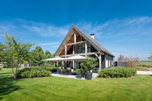 Glundr - carbon neutral hotel in Unknown City