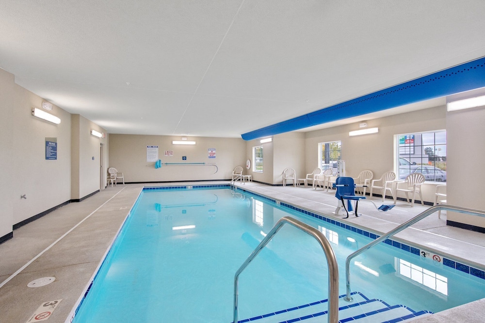 Cobblestone Hotel & Suites Austin - photo 41