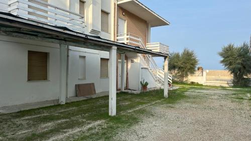 Trilocale fronte mare a Marcelli M263 — 4-Star Luxury Hotel in Marcelli, Italy
