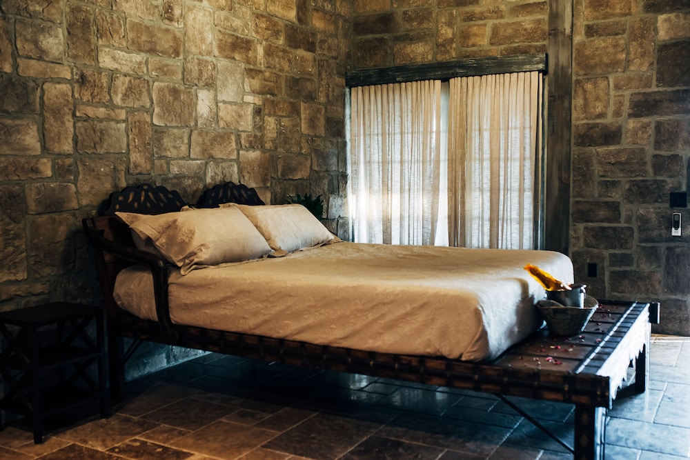 The Inn at Zaca Creek - photo 8