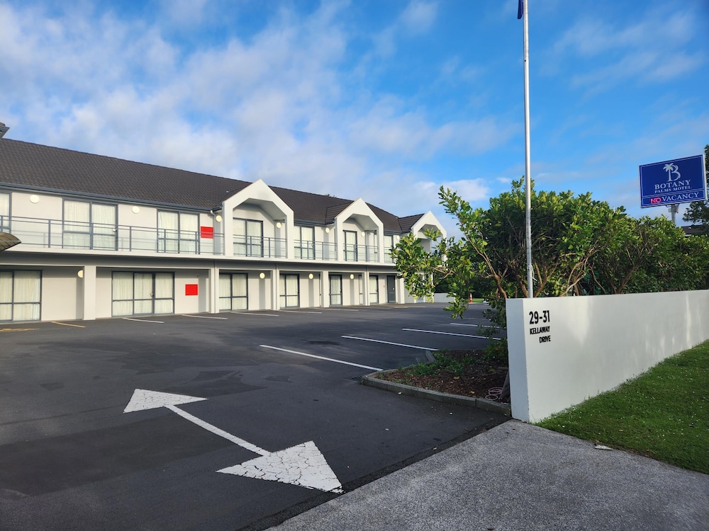 Botany Motor Inn in Auckland, New Zealand