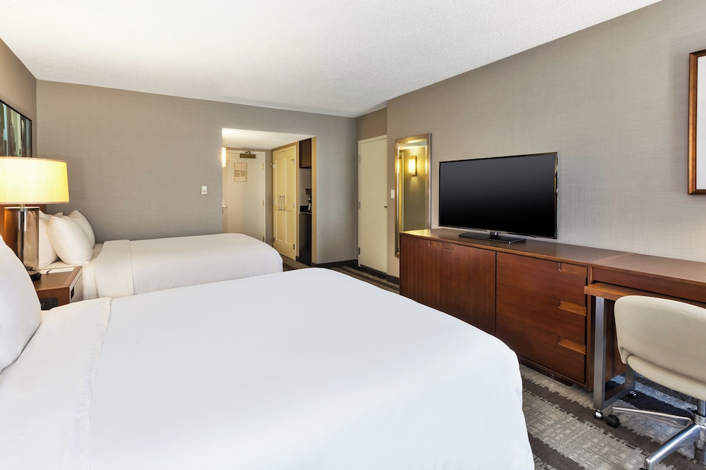 Crowne Plaza Dulles Airport by IHG - photo 34