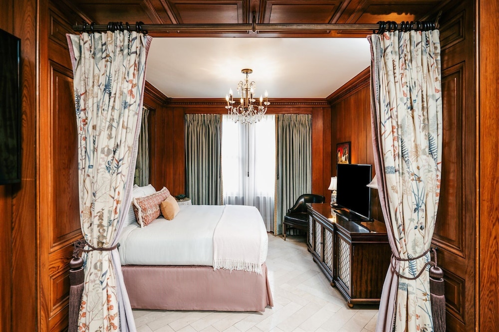 The Pontchartrain Hotel - photo 45