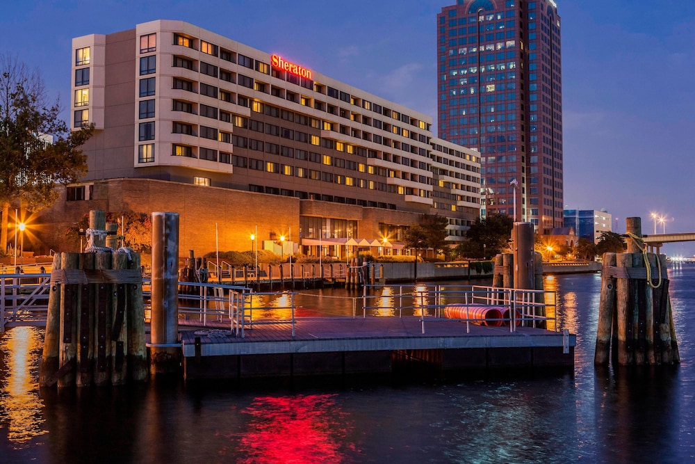 Sheraton Norfolk Waterside Hotel - featured photo