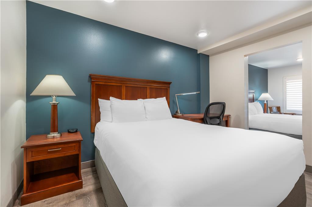 Best Western Plus Clocktower Inn - photo 35