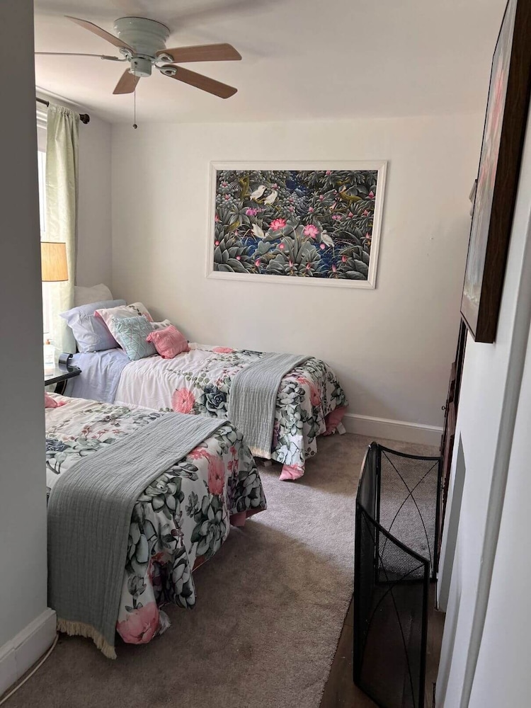 The Lily Inn Burlington - featured photo