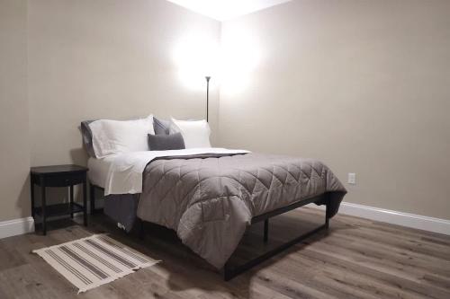 Unit 21 Spacious 2BR Apartment Long term Stay — 4-Star Luxury Hotel in Chelsea, United States