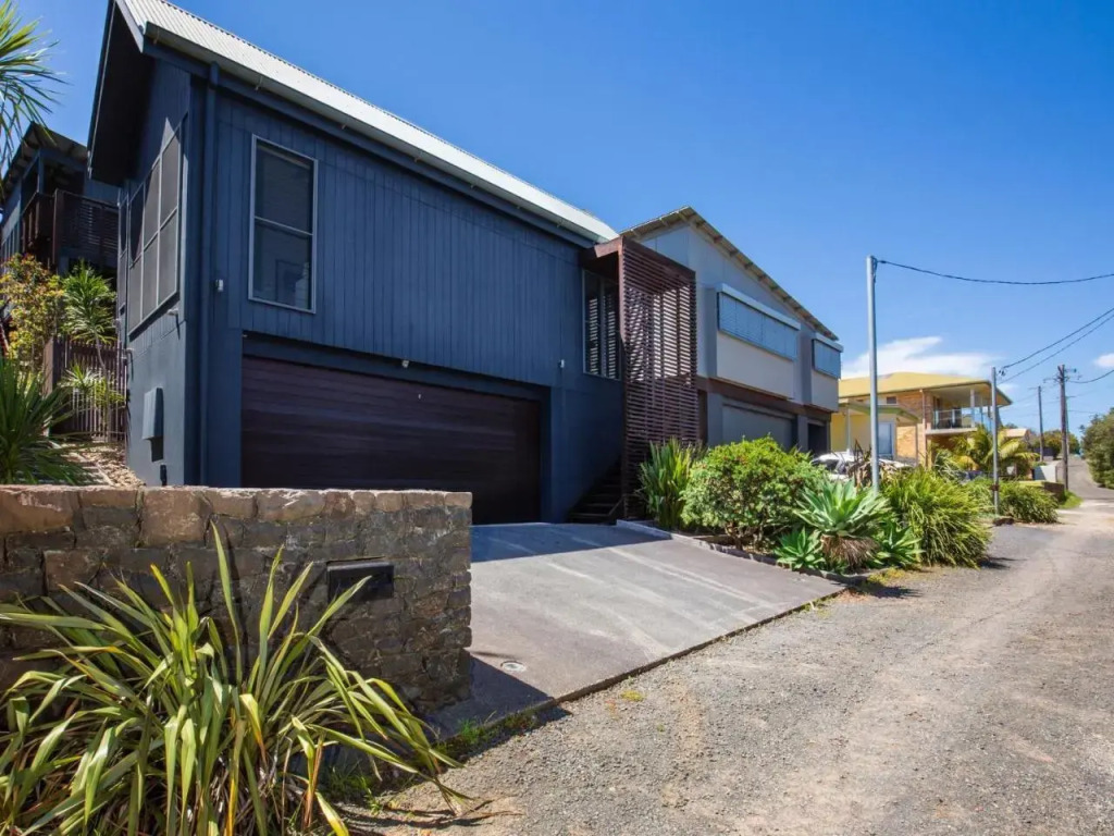 Illaroo Absolute Beachfront with Spa - last minute hotel in Culburra Beach
