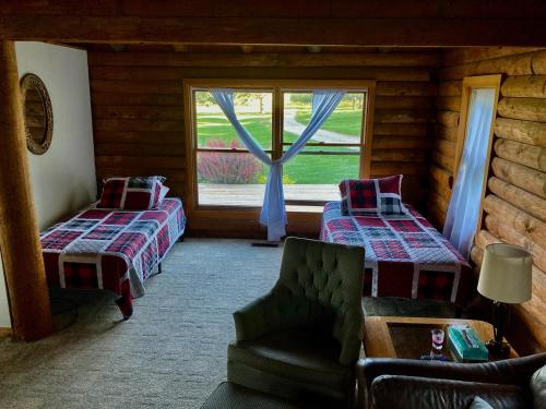 Garden Grove Retreat & Lodging near Pictured Rocks Fayette Trails - photo 9