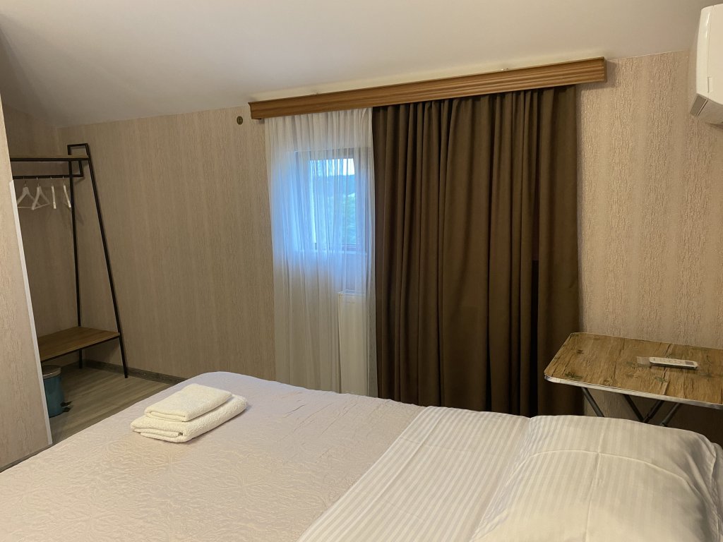 Hotel West Face