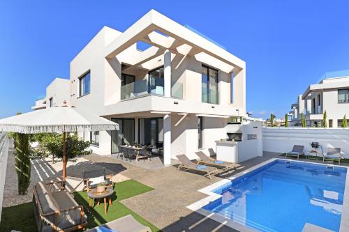 Villa Queen Valentina — 4-Star Luxury Hotel in Protaras, Cyprus