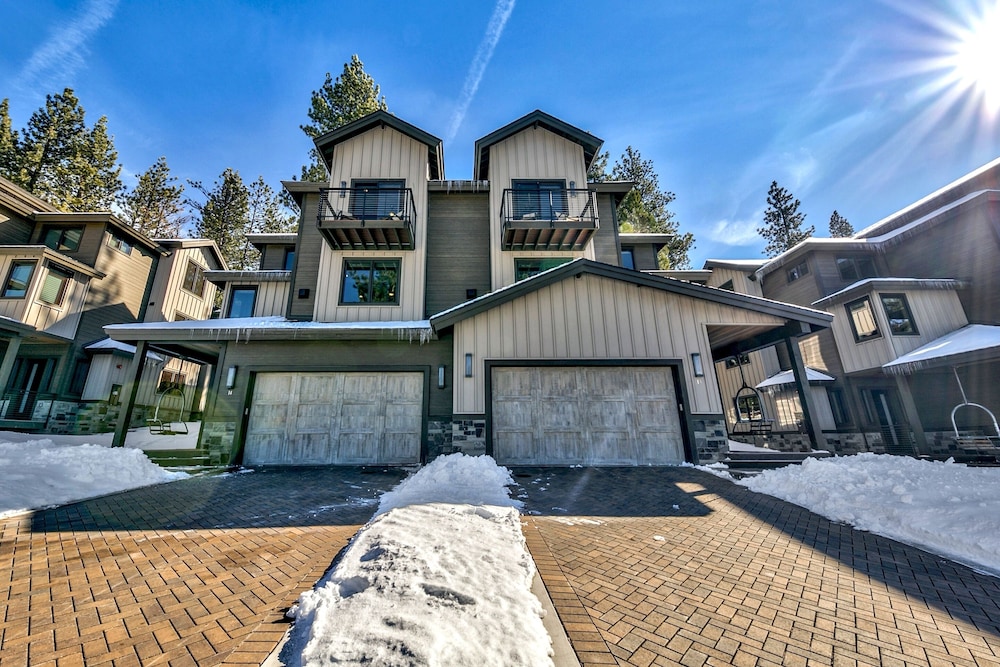 Gondola Vista 14 5 Br Townhouse — 4-Star Luxury Hotel in South Lake Tahoe, United States