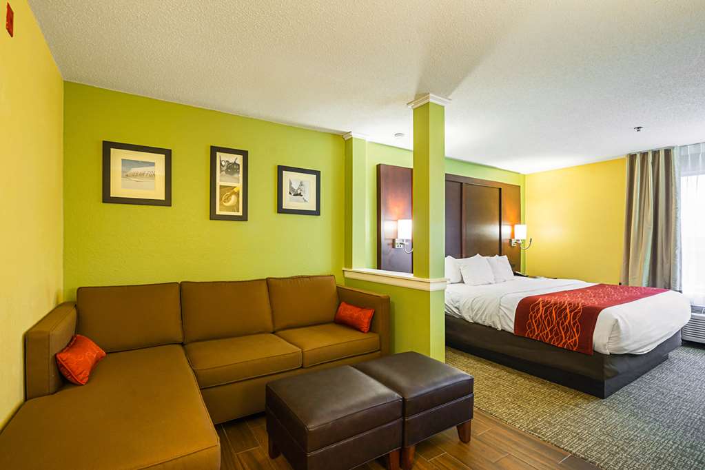 Comfort Inn & Suites Dayton Northwest Englewood - photo 17